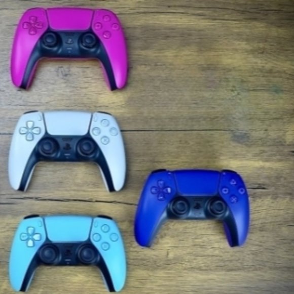 (NEGOTIABLE)Play Station 5 DualSense Wireless Controller - Picture 2 of 3